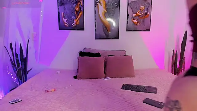 Stanlor1226 online show from 4, 2, 2026