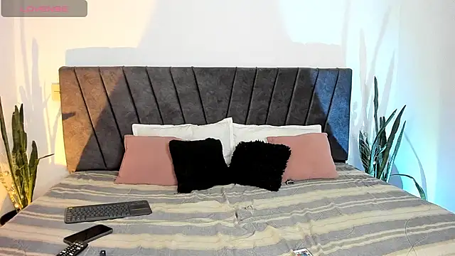 Stanlor1226 online show from 17, 4, 2026