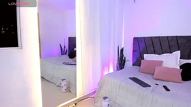 Stanlor1226 online show from 21, 4, 2026