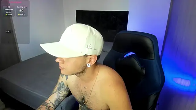 Snapshot of male_pussy chatting on 5, 5, 2026 male pussy online show from 5, 5, 2026