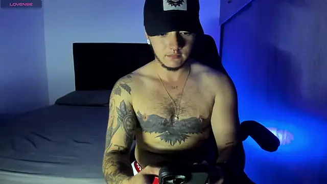 Snapshot of male_pussy chatting on 16, 4, 2026 male pussy online show from 16, 4, 2026