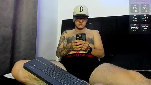 Snapshot of male_pussy chatting on 27, 3, 2026 male pussy online show from 27, 3, 2026