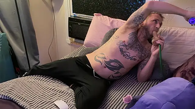 SexyDaddy303666 online show from 15, 5, 2026