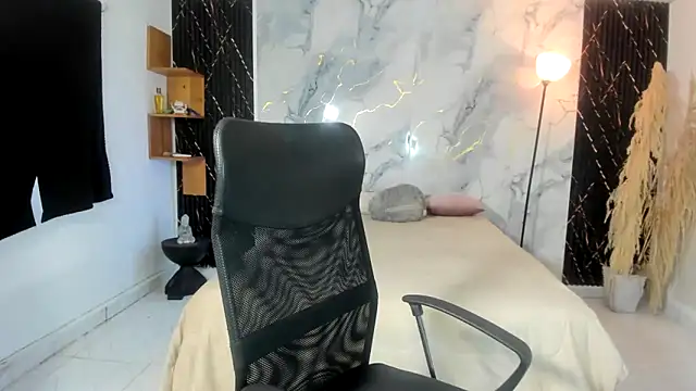 Snapshot of slim_master12 chatting on 5, 5, 2026 slim master12 online show from 5, 5, 2026