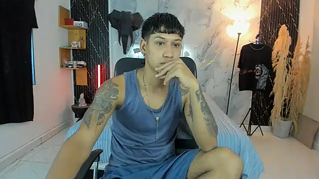 Snapshot of slim_master12 chatting on 9, 6, 2026 slim master12 online show from 9, 6, 2026