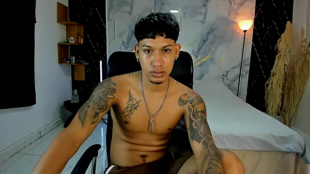 Snapshot of slim_master12 chatting on 18, 5, 2026 slim master12 online show from 18, 5, 2026