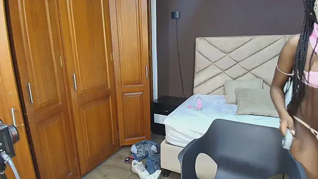 Raquel jones online show from 28, 10, 2025