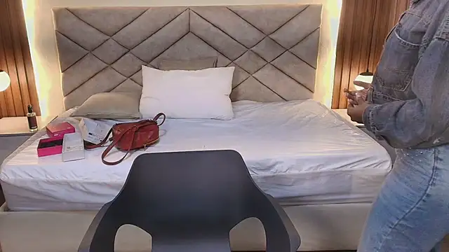 Raquel jones online show from 16, 4, 2026