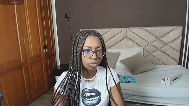 Raquel jones online show from 8, 11, 2025