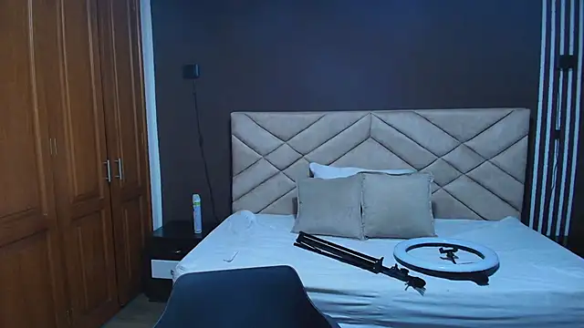 Raquel jones online show from 15, 11, 2025