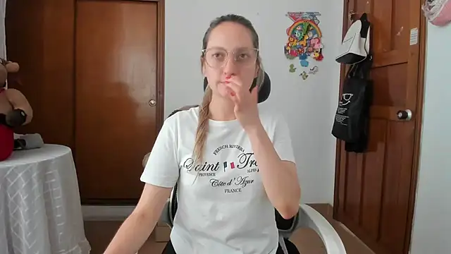 Adele johnsonn1 online show from 12, 6, 2026