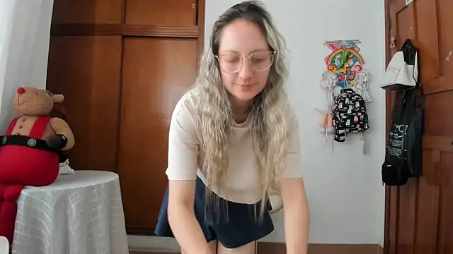 Adele johnsonn1 online show from 27, 3, 2026