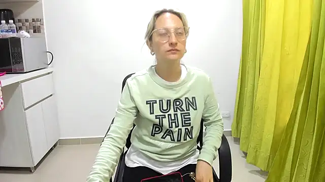 Adele johnsonn1 online show from 6, 2, 2025