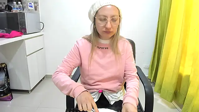 Adele johnsonn1 online show from 30, 1, 2025