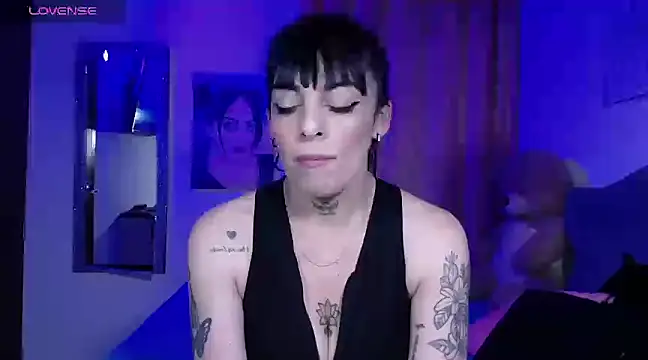 Snapshot of violett_honney chatting on 20, 3, 2025 violett honney online show from 20, 3, 2025