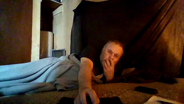 Nightshade7712 online show from 3, 2, 2026