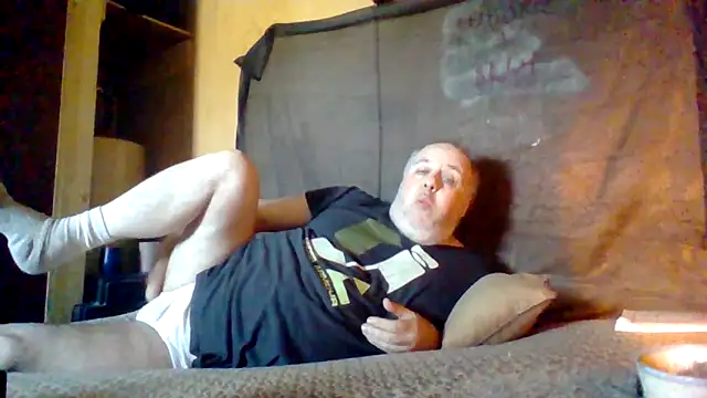 Nightshade7712 online show from 16, 10, 2025