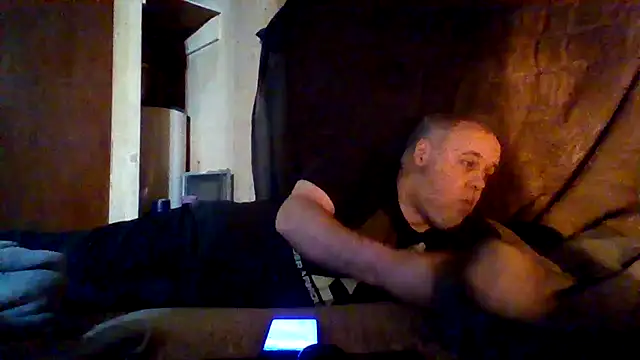 Nightshade7712 online show from 1, 12, 2025