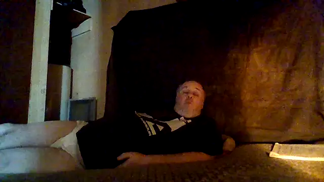 Nightshade7712 online show from 20, 10, 2025