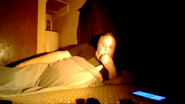 Nightshade7712 online show from 19, 11, 2025