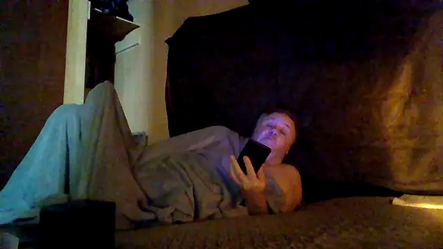 Nightshade7712 online show from 25, 10, 2025