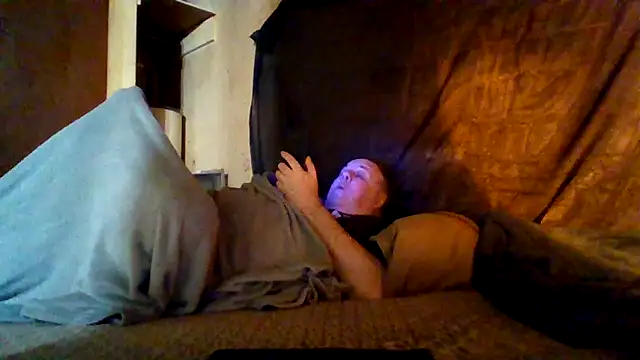 Nightshade7712 online show from 4, 12, 2025