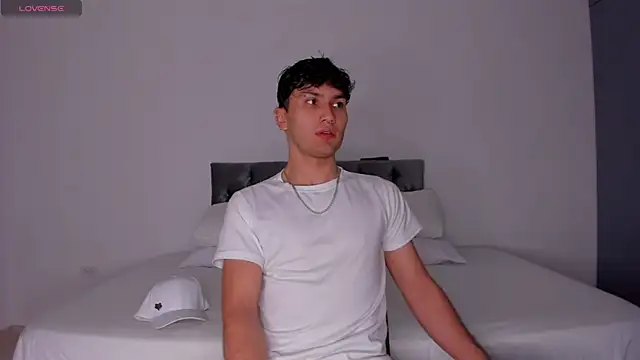 Snapshot of Valerio_James7 chatting on 11, 3, 2025 Valerio James7 online show from 11, 3, 2025