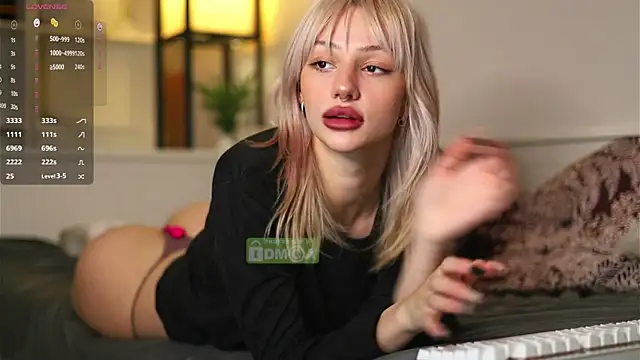 Snapshot of BabeHolly chatting on 11, 3, 2025 BabeHolly online show from 11, 3, 2025