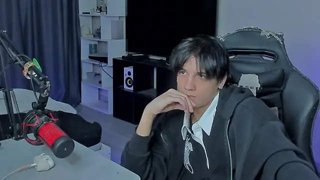 Snapshot of MarkBrowniii chatting on 6, 10, 2025 MarkBrowniii online show from 6, 10, 2025