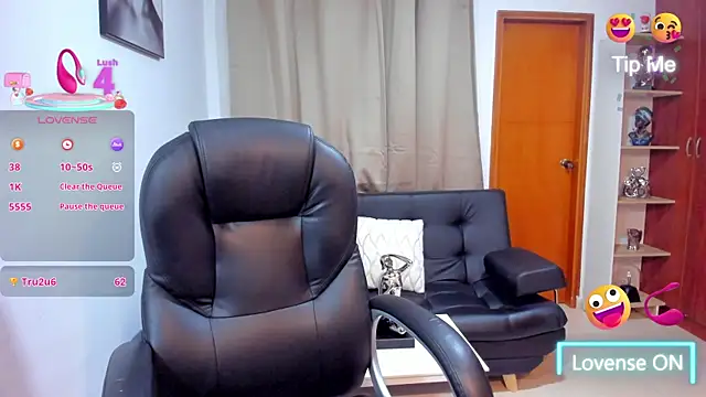 Snapshot of Alison_Lemos chatting on 5, 6, 2026 Alison Lemos online show from 5, 6, 2026