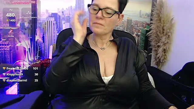 Snapshot of ninarandmann chatting on 27, 2, 2025 ninarandmann online show from 27, 2, 2025