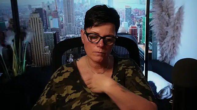 Snapshot of ninarandmann chatting on 12, 11, 2025 ninarandmann online show from 12, 11, 2025