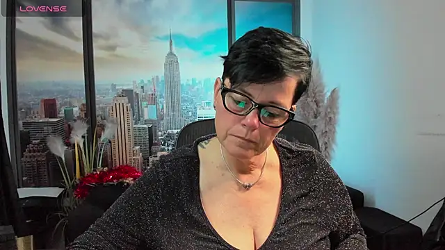 Snapshot of ninarandmann chatting on 16, 10, 2025 ninarandmann online show from 16, 10, 2025