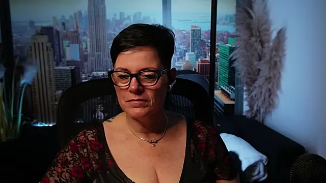 Snapshot of ninarandmann chatting on 18, 11, 2025 ninarandmann online show from 18, 11, 2025