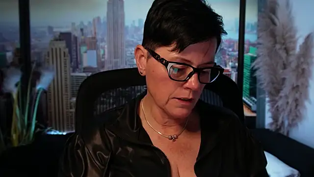 Snapshot of ninarandmann chatting on 20, 11, 2025 ninarandmann online show from 20, 11, 2025