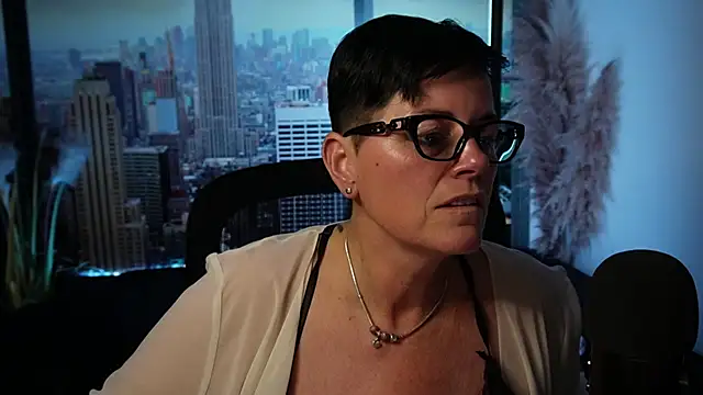 Snapshot of ninarandmann chatting on 11, 11, 2025 ninarandmann online show from 11, 11, 2025