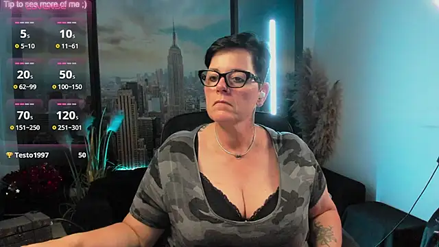 Snapshot of ninarandmann chatting on 5, 10, 2025 ninarandmann online show from 5, 10, 2025