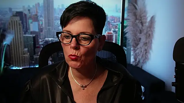 Snapshot of ninarandmann chatting on 13, 11, 2025 ninarandmann online show from 13, 11, 2025