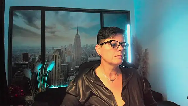 Snapshot of ninarandmann chatting on 8, 9, 2025 ninarandmann online show from 8, 9, 2025