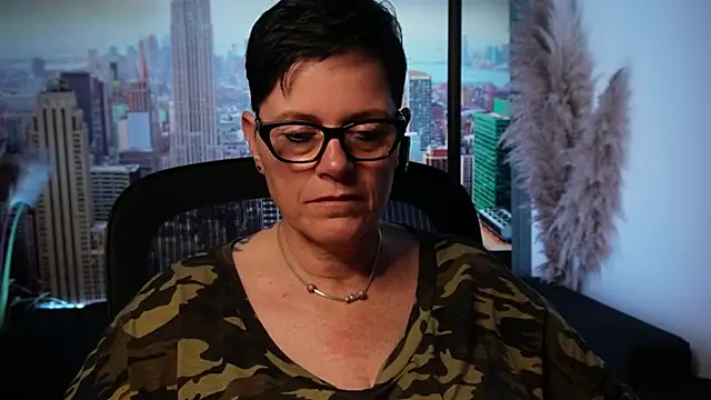 Snapshot of ninarandmann chatting on 22, 11, 2025 ninarandmann online show from 22, 11, 2025