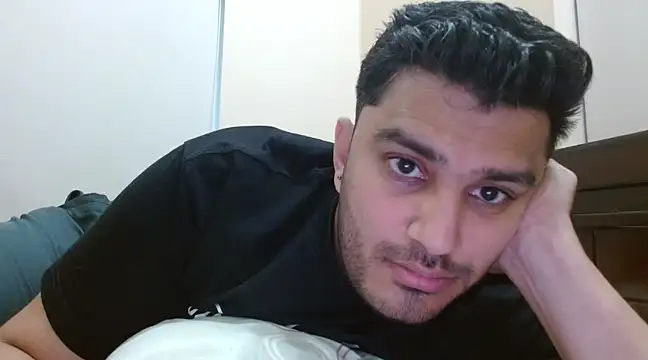 Snapshot of robintoit chatting on 7, 3, 2025 robintoit online show from 7, 3, 2025