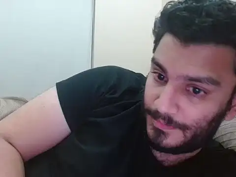 Snapshot of robintoit chatting on 4, 10, 2025 robintoit online show from 4, 10, 2025