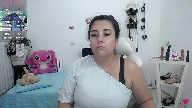 mom hot   online show from 19, 6, 2026