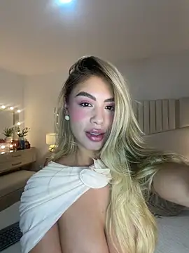  laura 02 online show from 8, 3, 2026