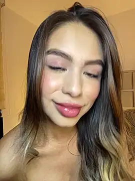  laura 02 online show from 15, 11, 2025