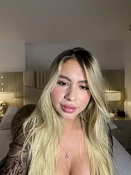  laura 02 online show from 18, 3, 2026