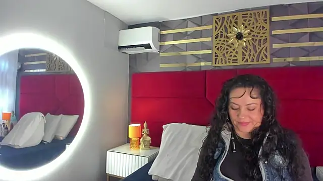 hanny milf online show from 23, 4, 2026