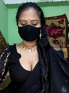 Idhika Paul online show from 6, 3, 2025