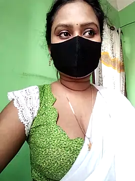 Idhika Paul online show from 6, 4, 2026