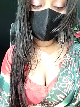 Idhika Paul online show from 2, 11, 2025